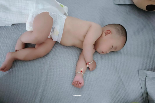澧县宝宝口水多怎么回事